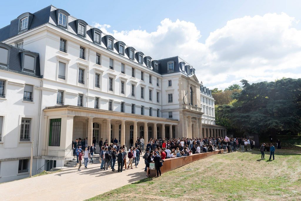 Découvez Isep, école d'informatique à Paris - Capitaine Study