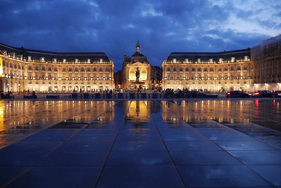 bordeaux de nuit