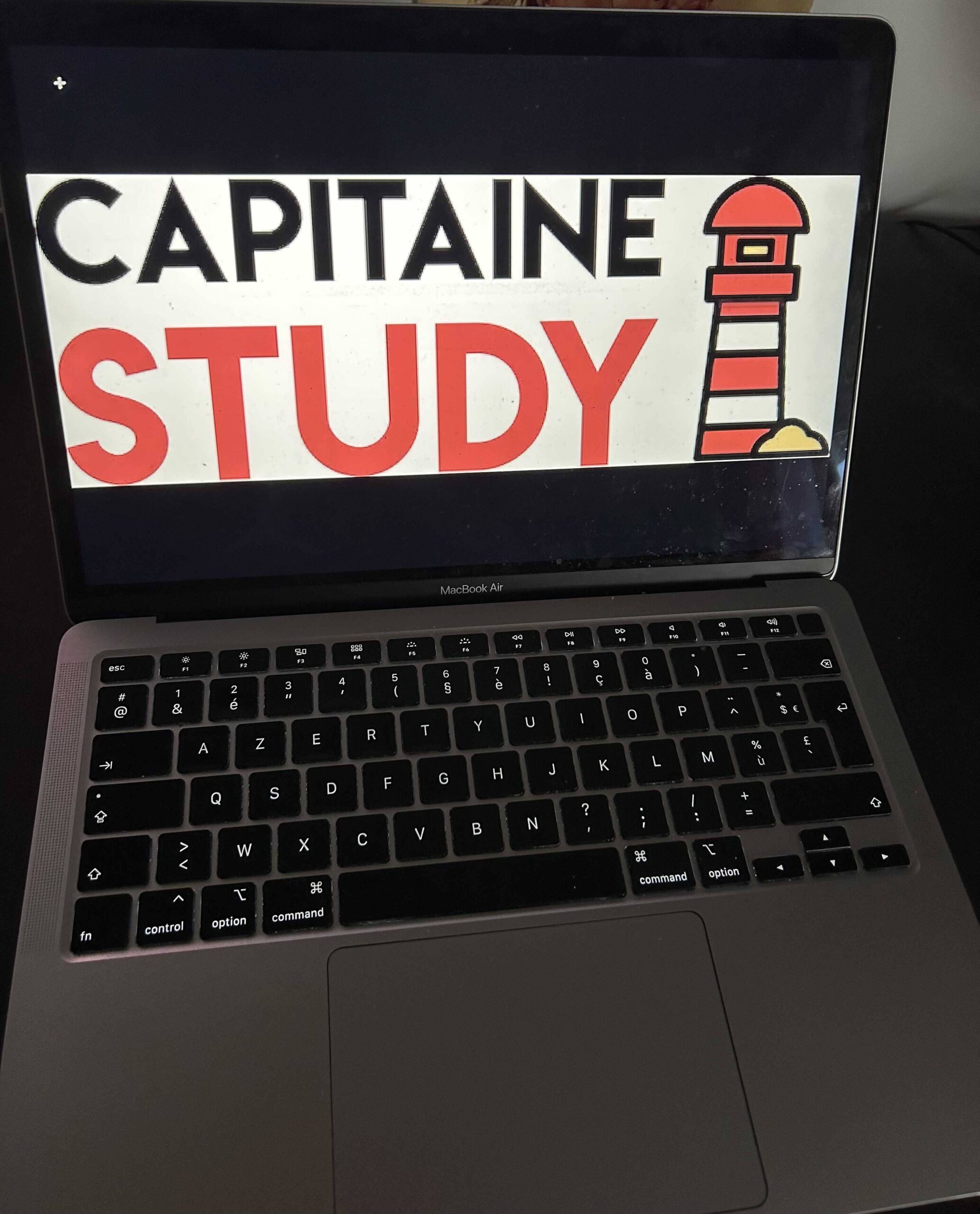 Quel ordinateur portable étudiant choisir pour la rentrée