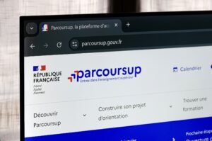 Comment constitu­er son dossier Parcoursup étape par étape ?