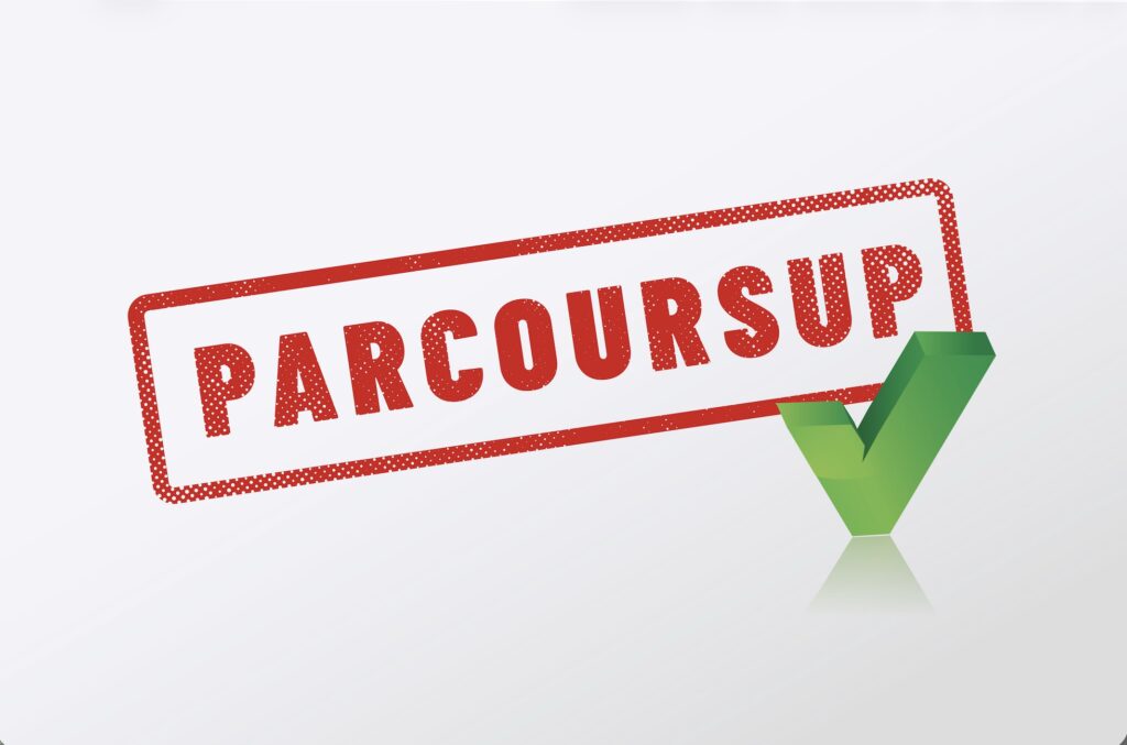 De quoi est constitué le dossier Parcoursup ?