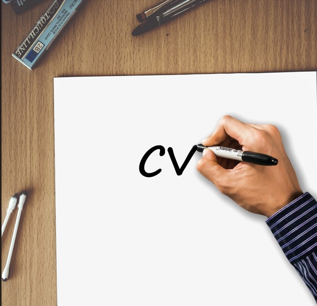 Comment rédiger un CV percutant quand on est étudiant (sans expérience) ?